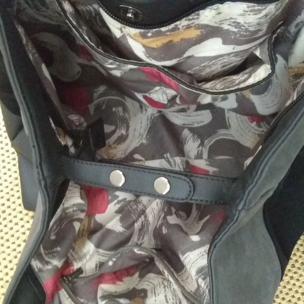 Overnight sized tote bag from David Jones Paris